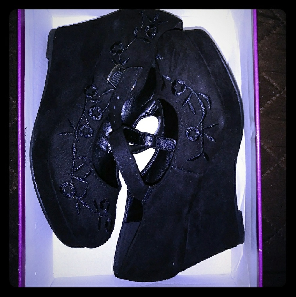 Soda Girl Wedges New